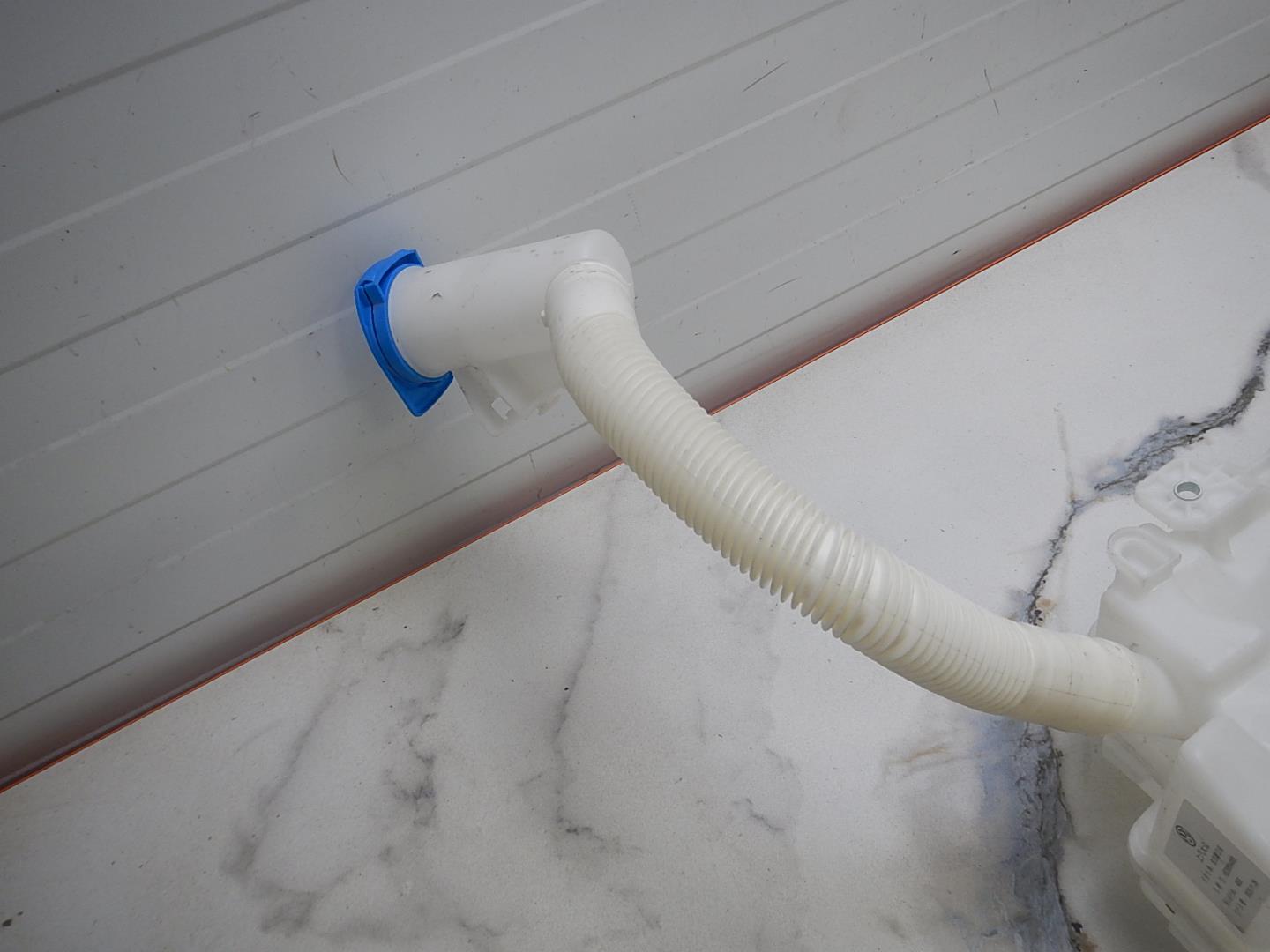 Бачок омывателя лобового стекла