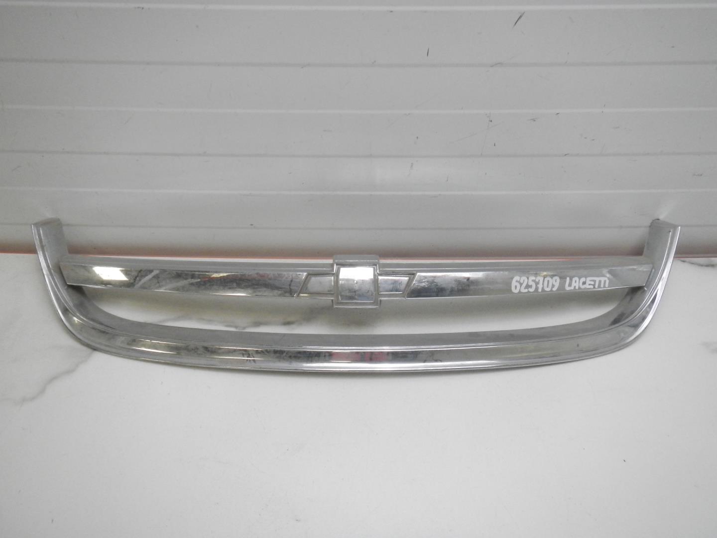 Накладка на решетку радиатора