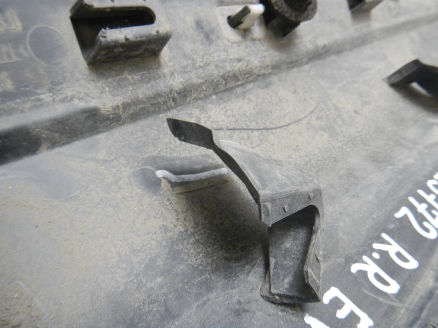 Молдинг передней правой двери