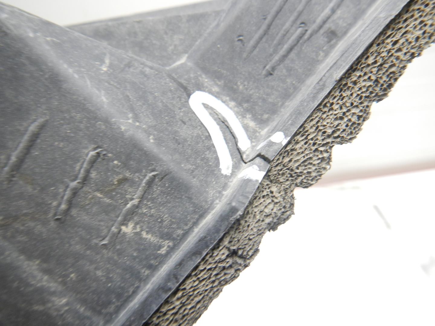 Воздуховод радиатора правый