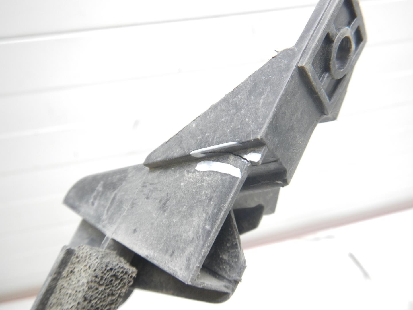 Воздуховод радиатора правый