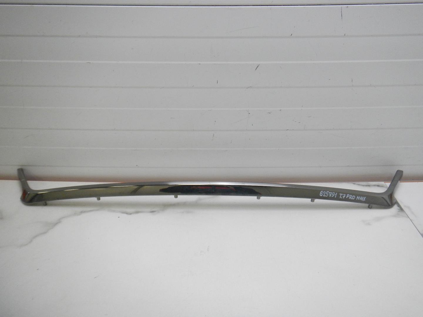 Накладка на решетку радиатора