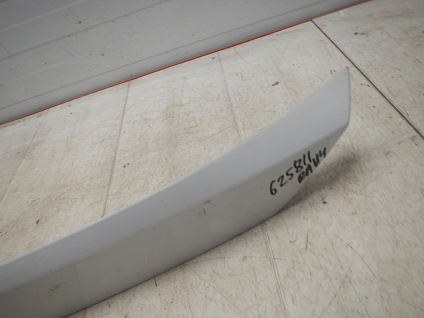 Накладка двери багажника