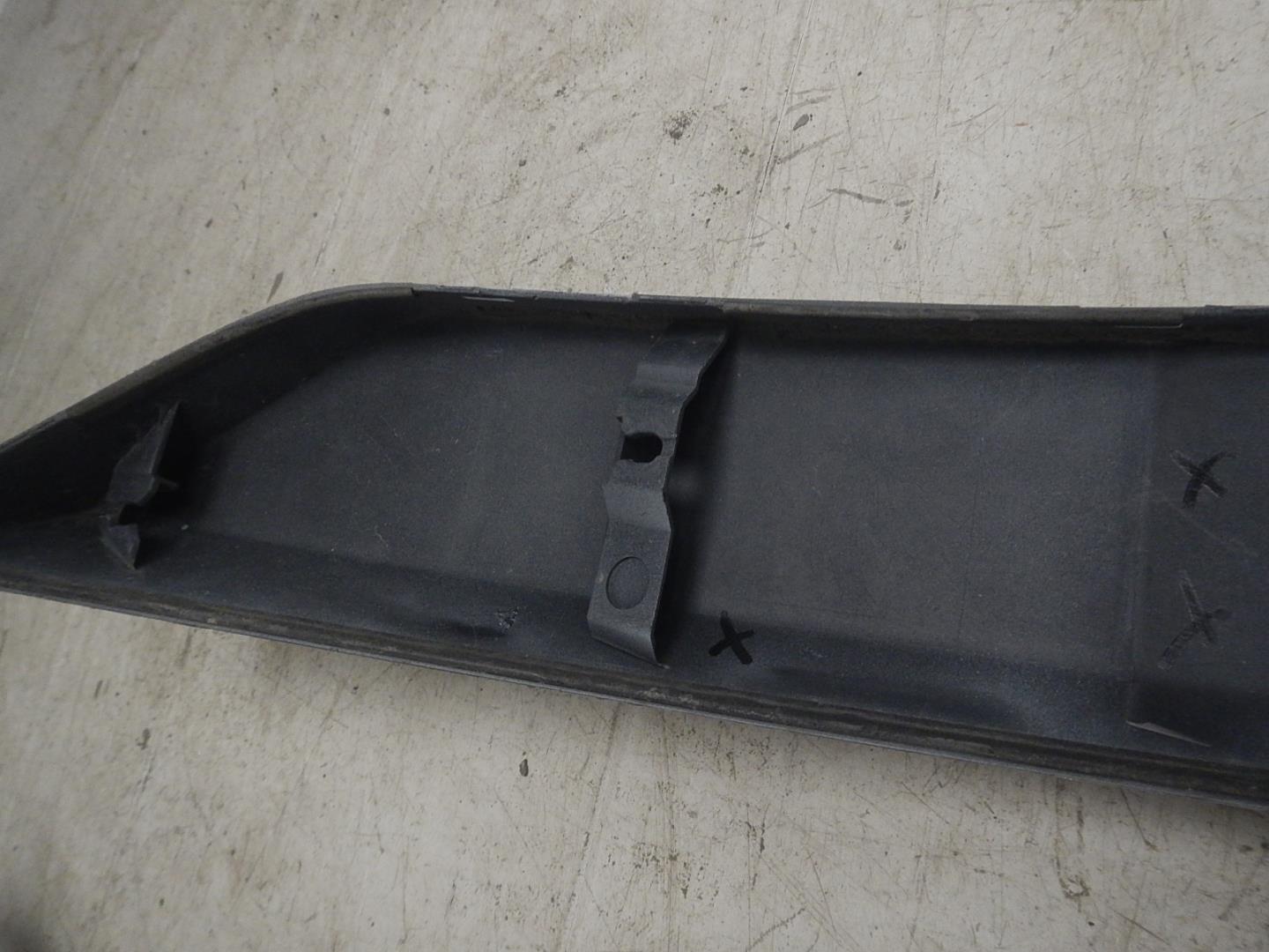 Накладка двери багажника