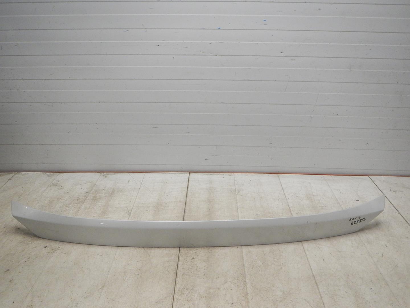 Накладка двери багажника