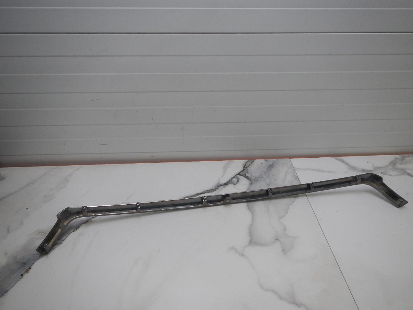 Накладка на решетку радиатора