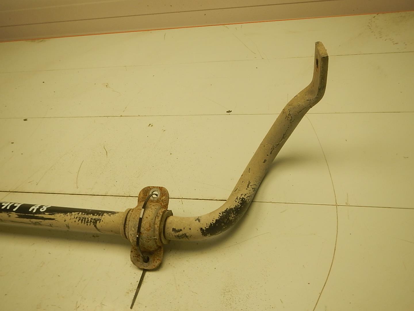 Стабилизатор передний