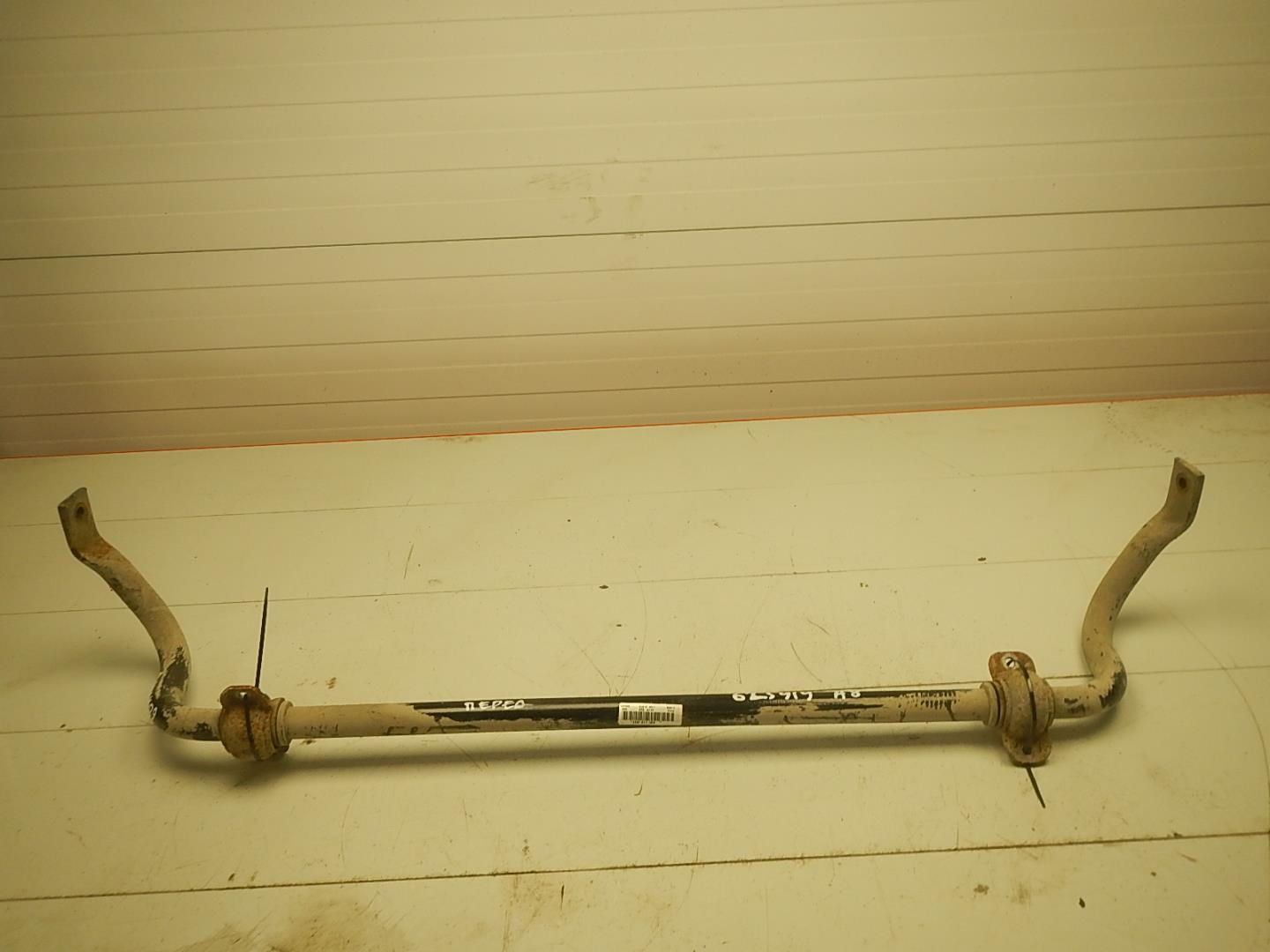 Стабилизатор передний