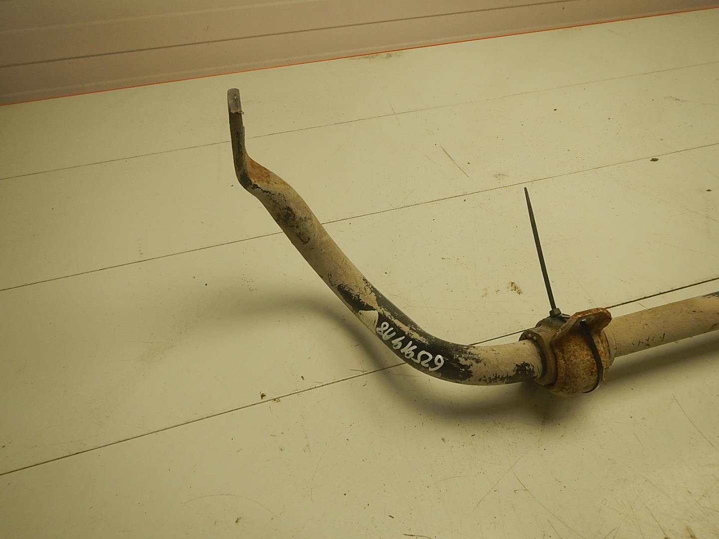 Стабилизатор передний