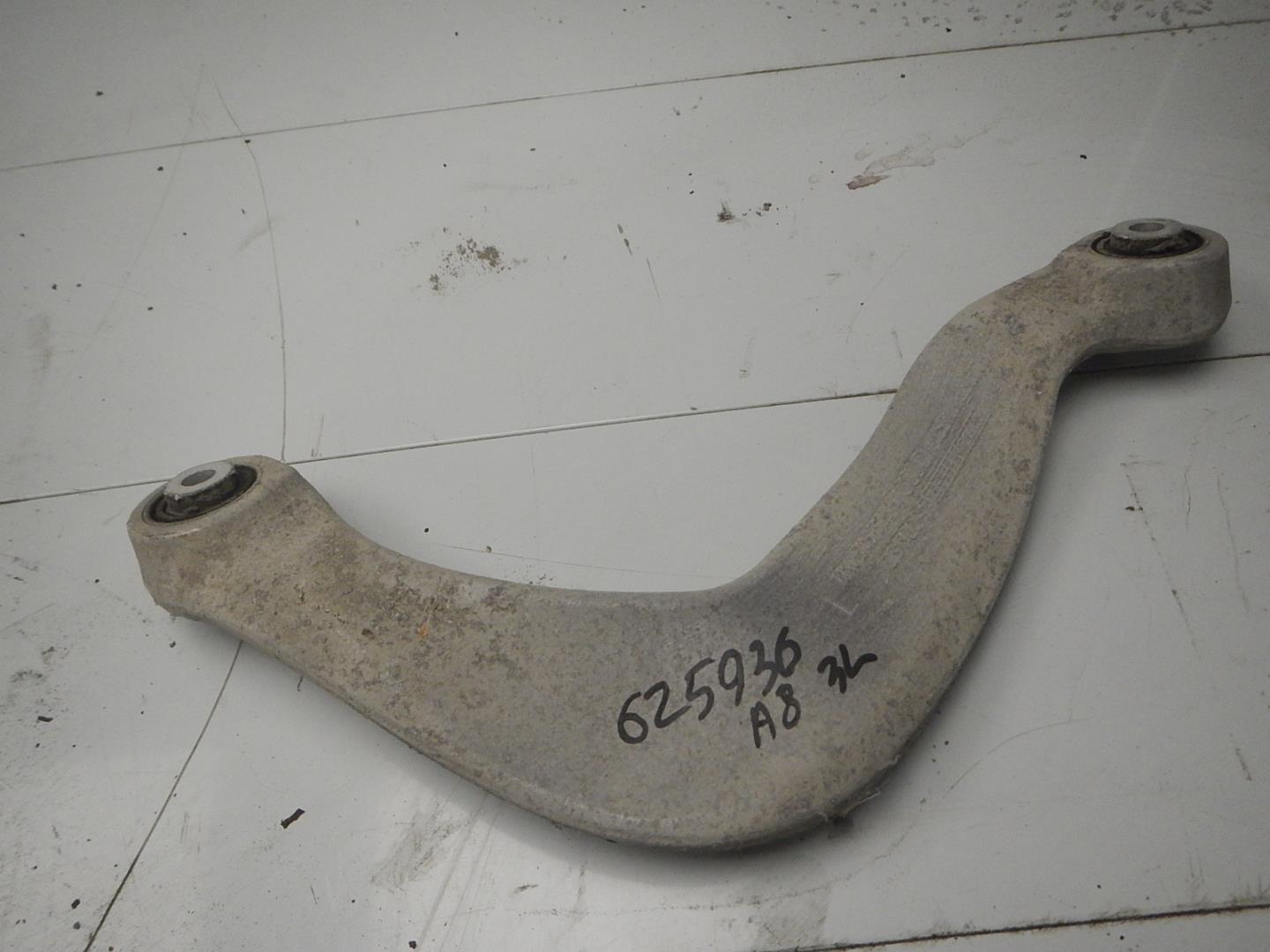 Рычаг задний верхний левый