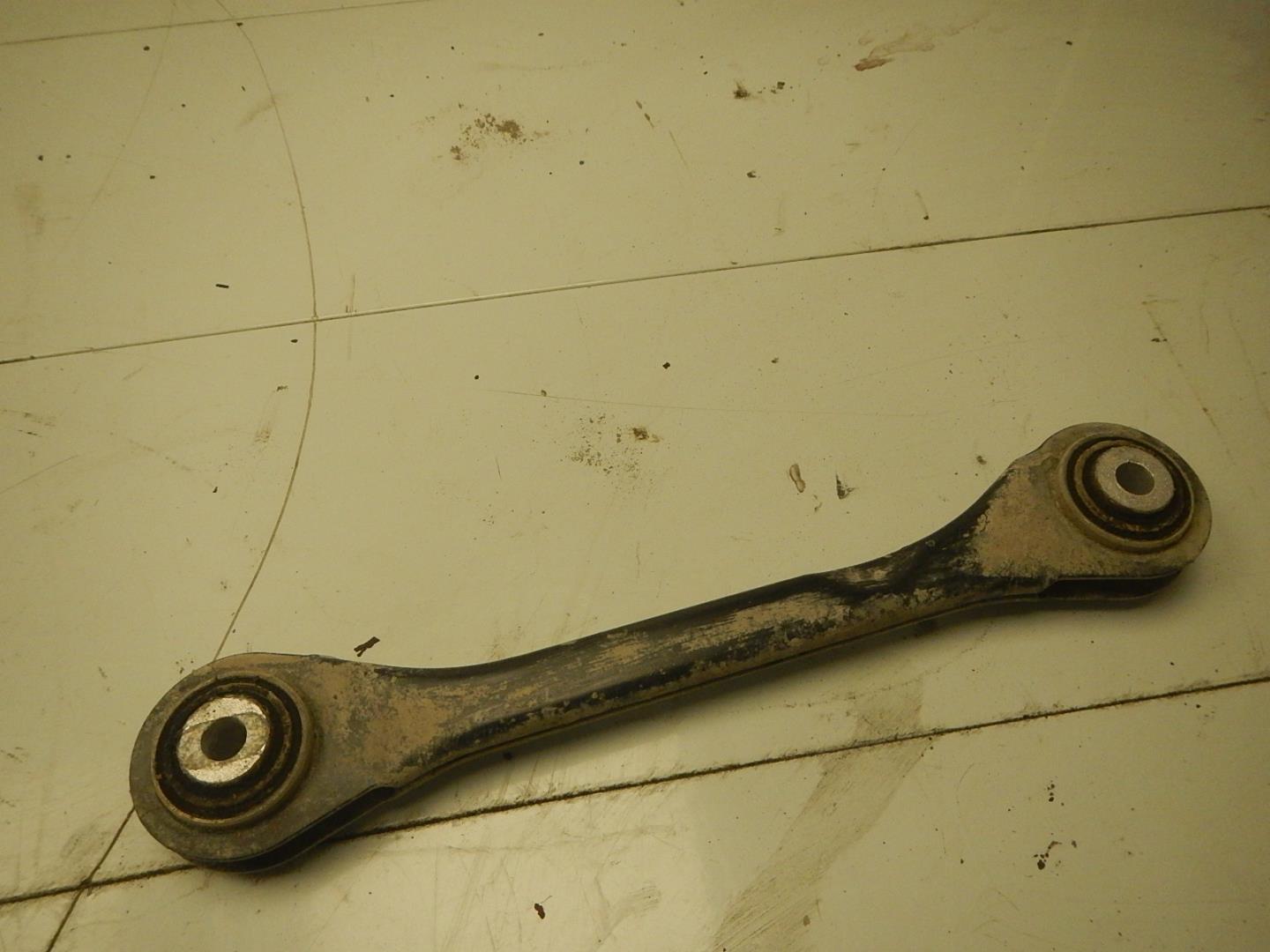 Тяга задняя поперечная