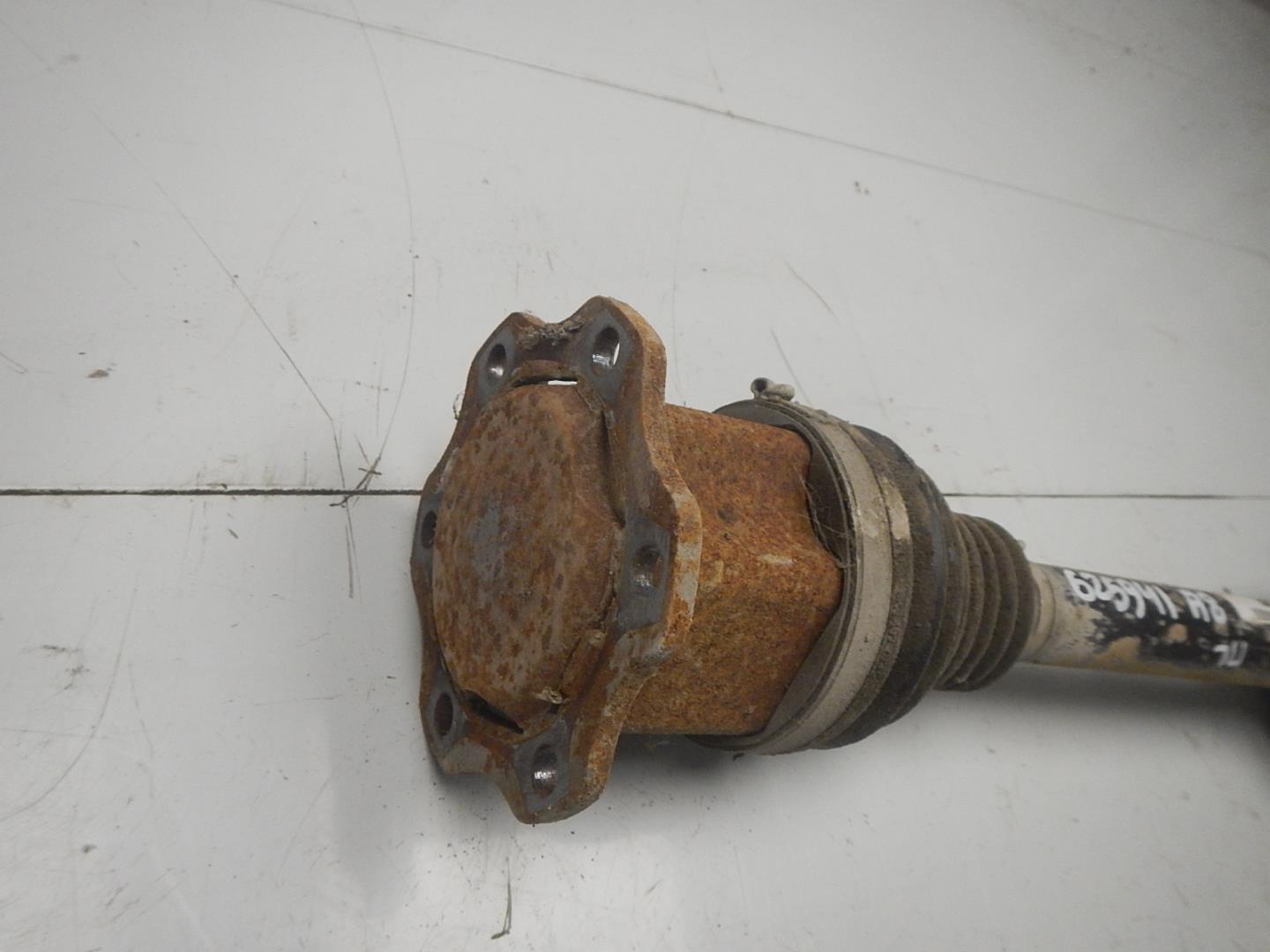 Полуось передняя левая