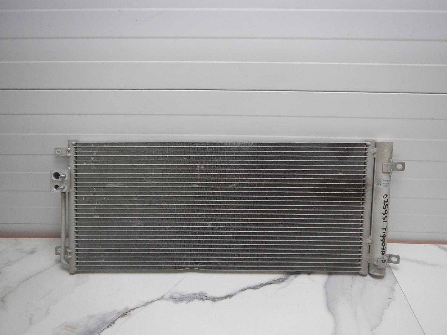 Радиатор кондиционера / конденсер