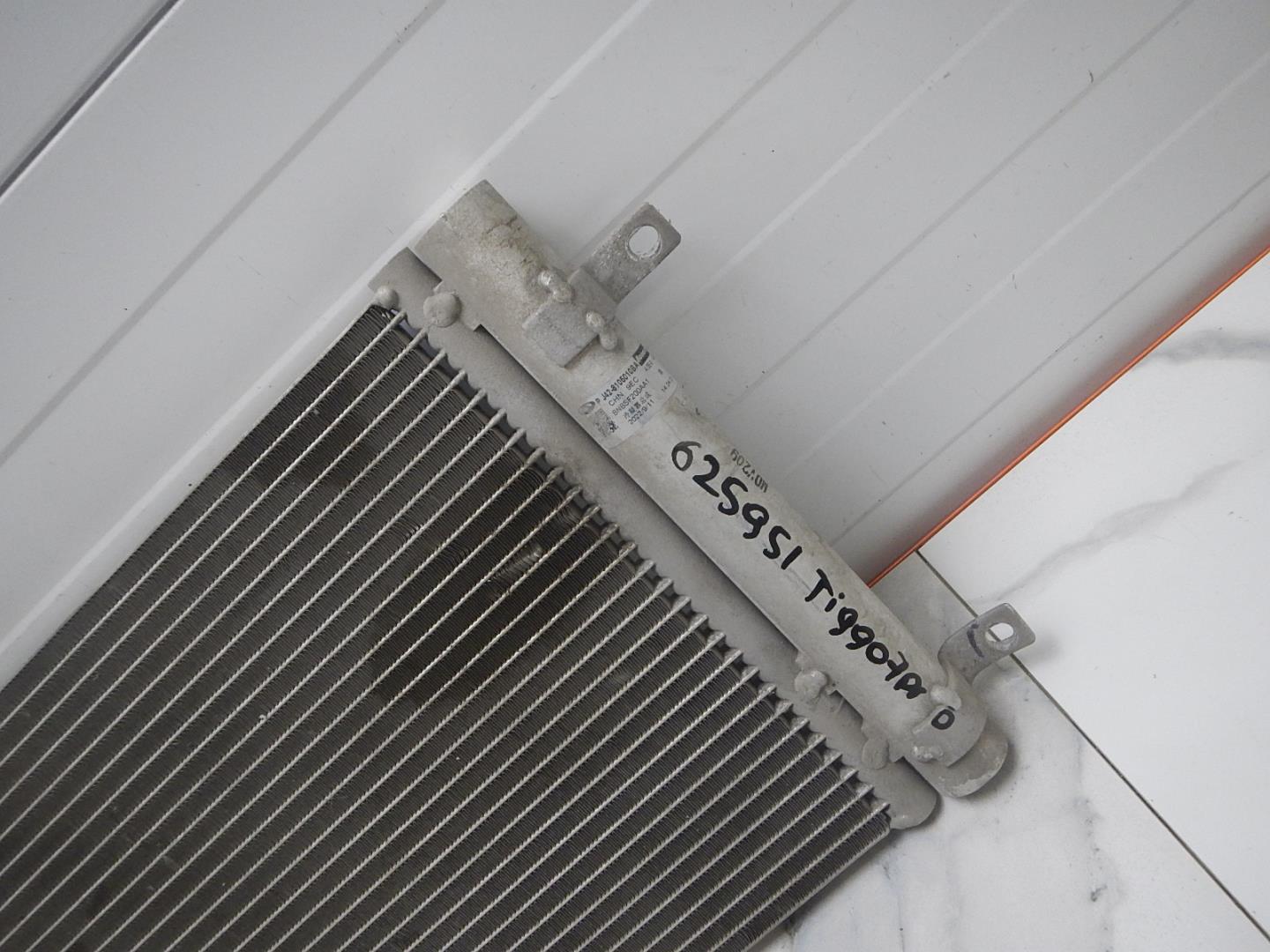 Радиатор кондиционера / конденсер