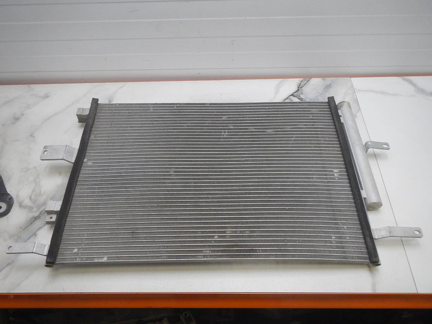 Радиатор кондиционера / конденсер