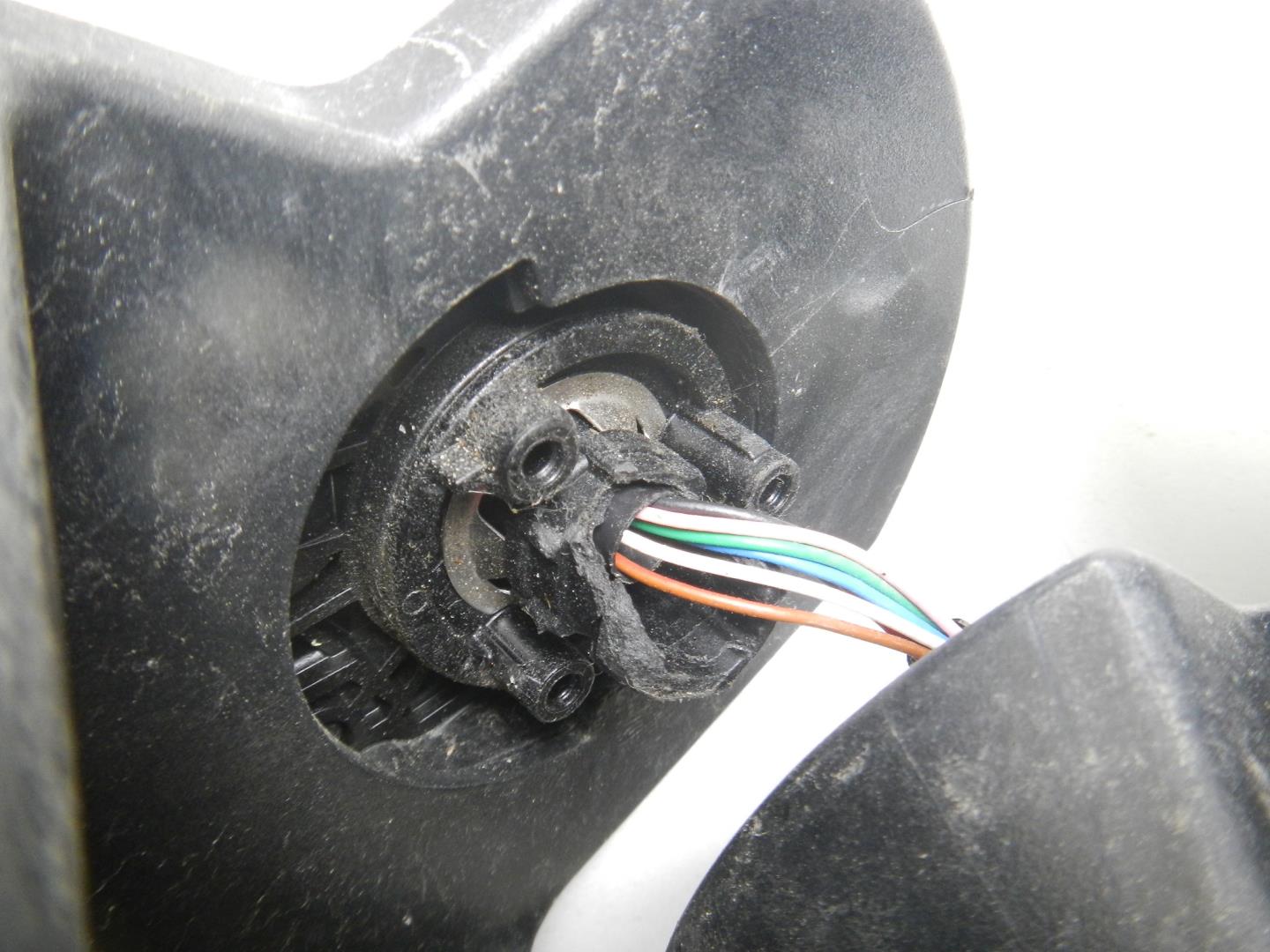 Зеркало левое электрическое