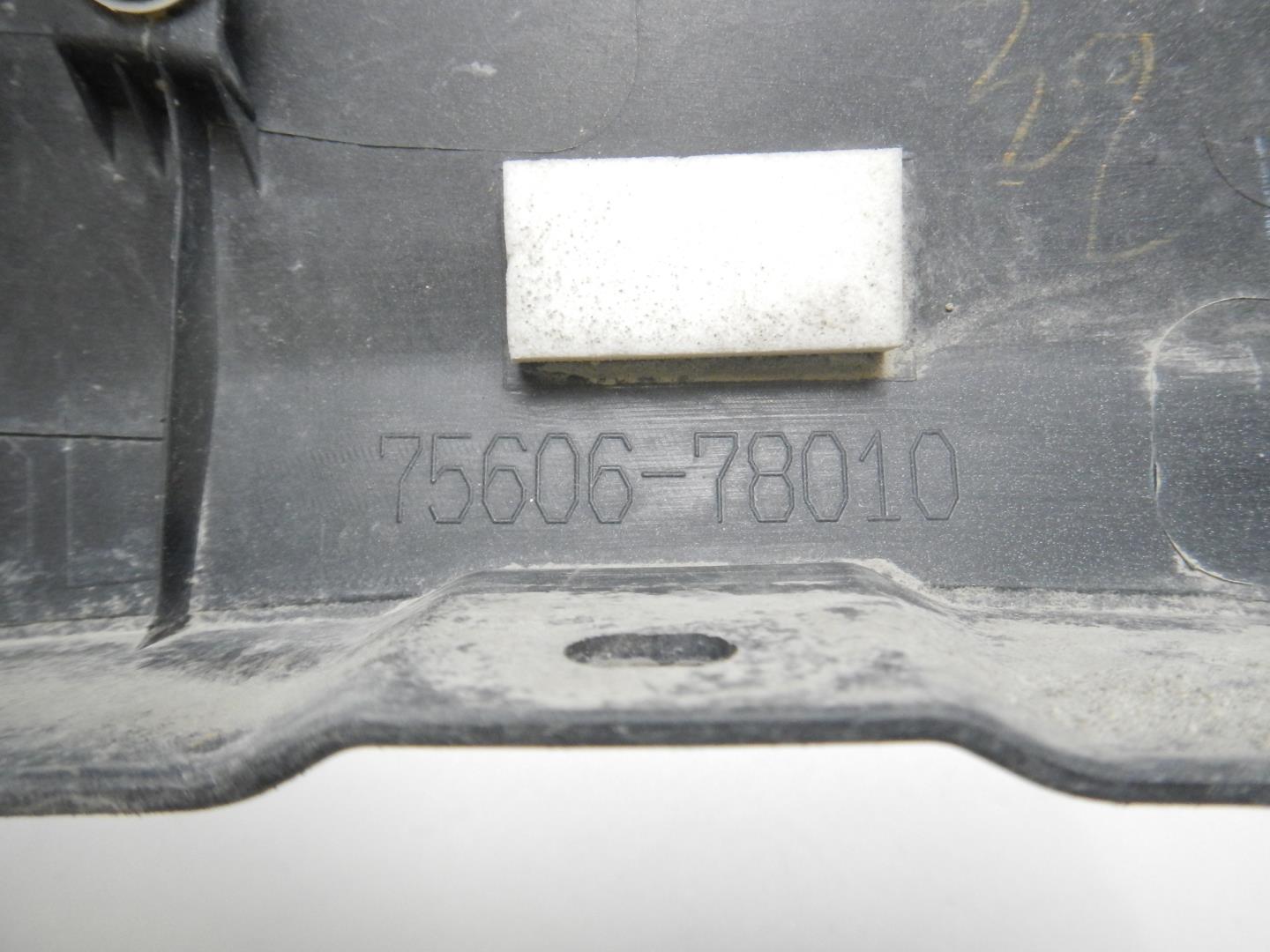 Накладка на крыло