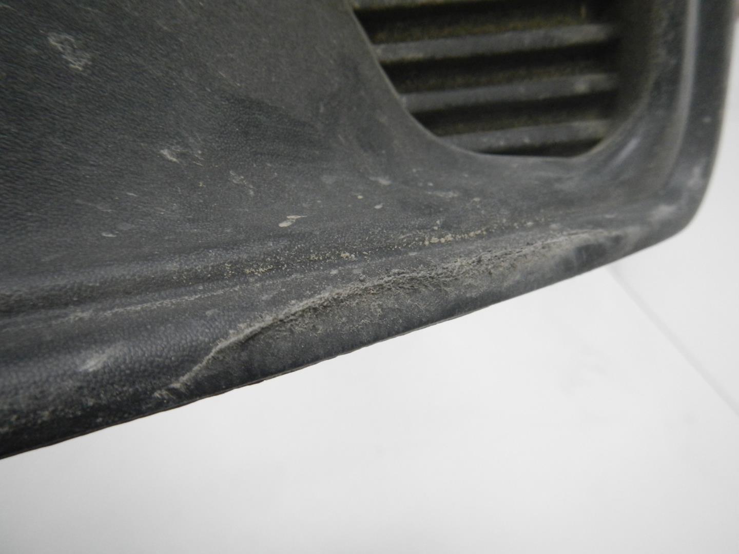 Решетка в бампер левая