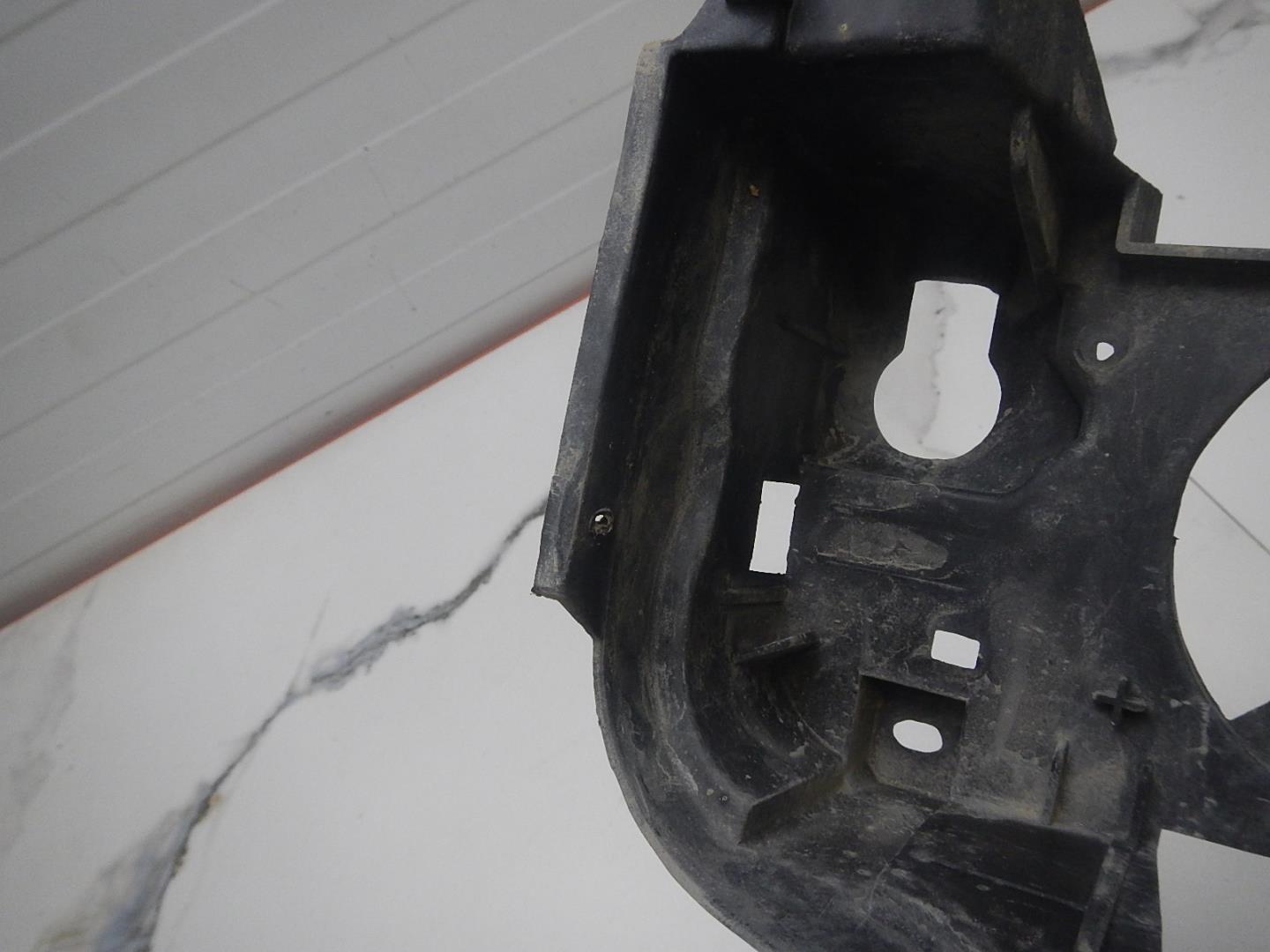 Кронштейн фары противотуманной левой