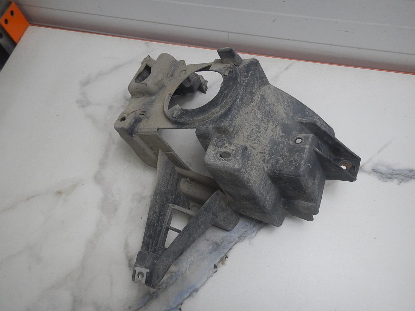 Кронштейн фары противотуманной правой