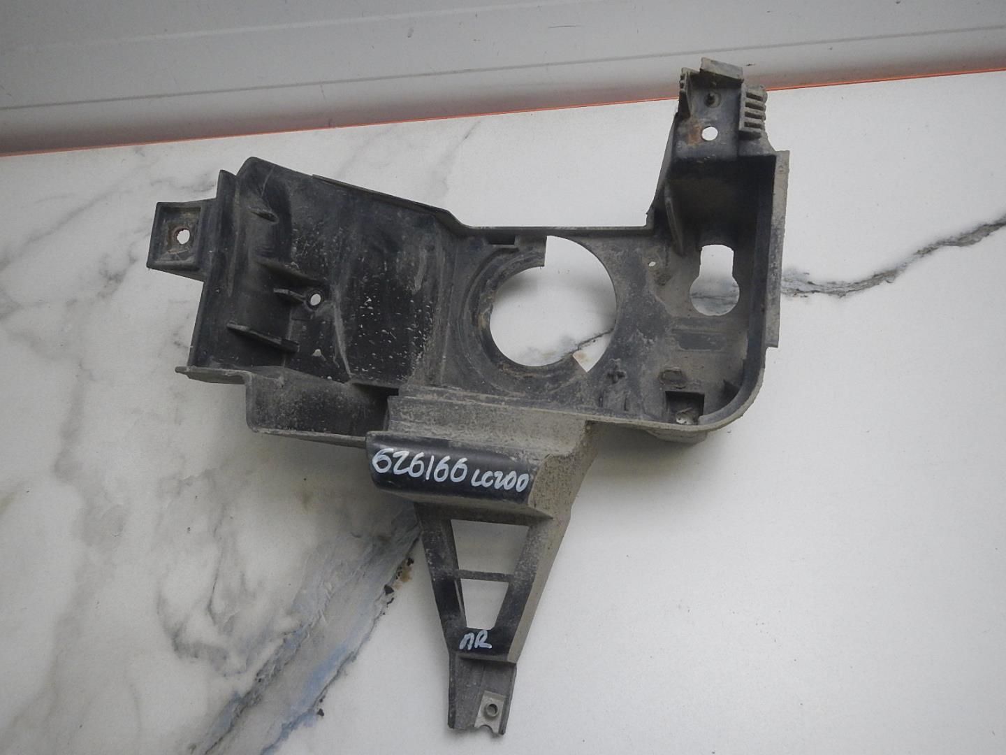 Кронштейн фары противотуманной правой