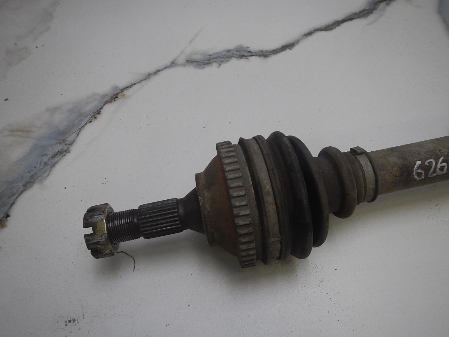 Полуось передняя левая