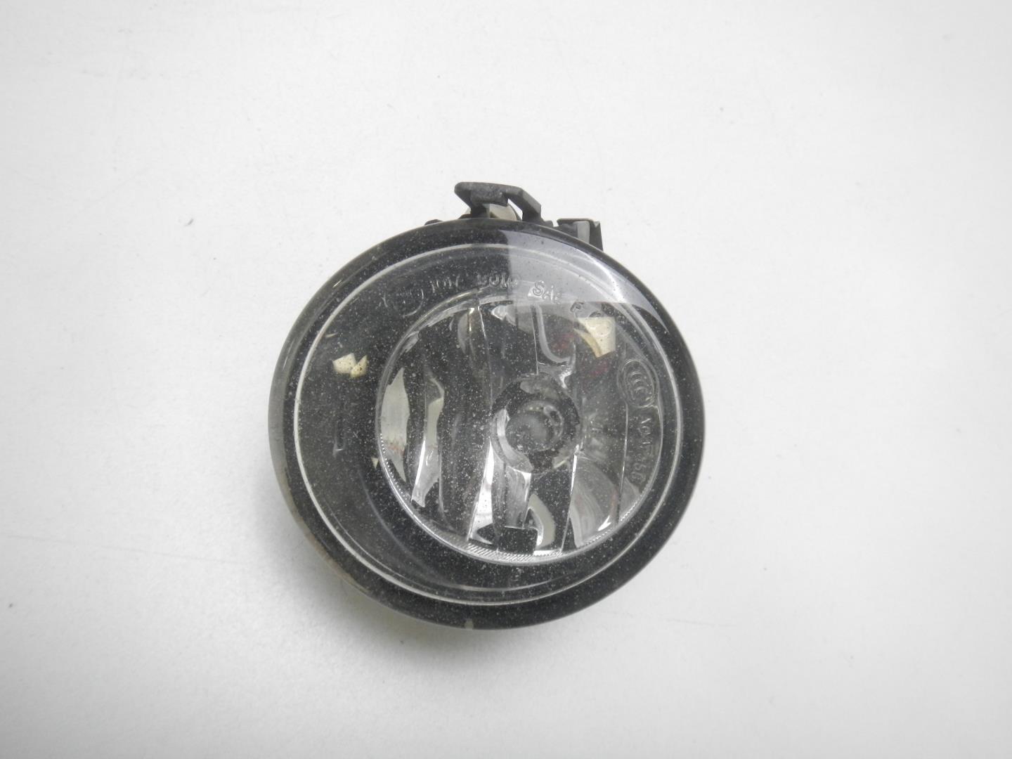 Фара противотуманная левая