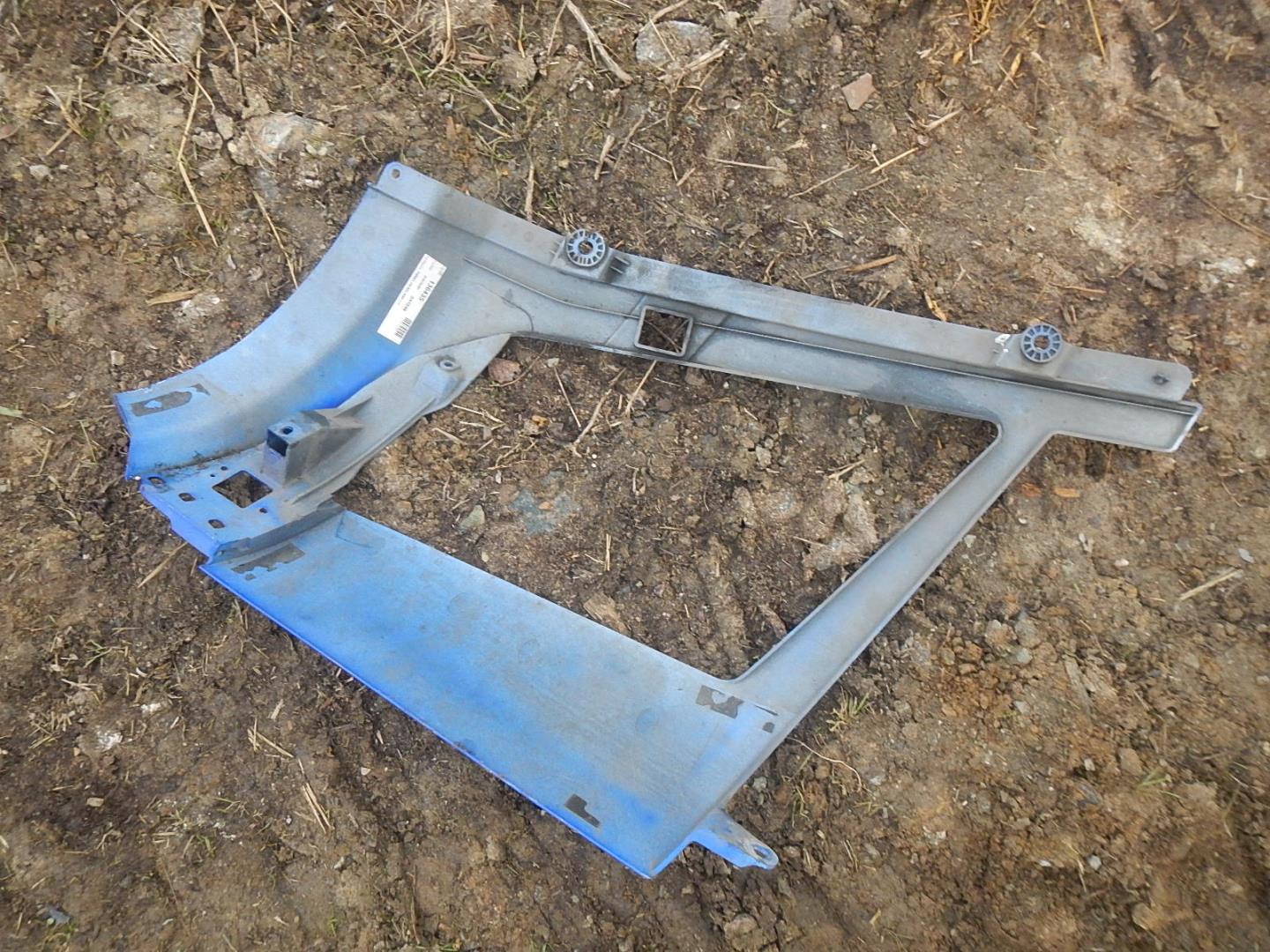 Накладка переднего бампера левая