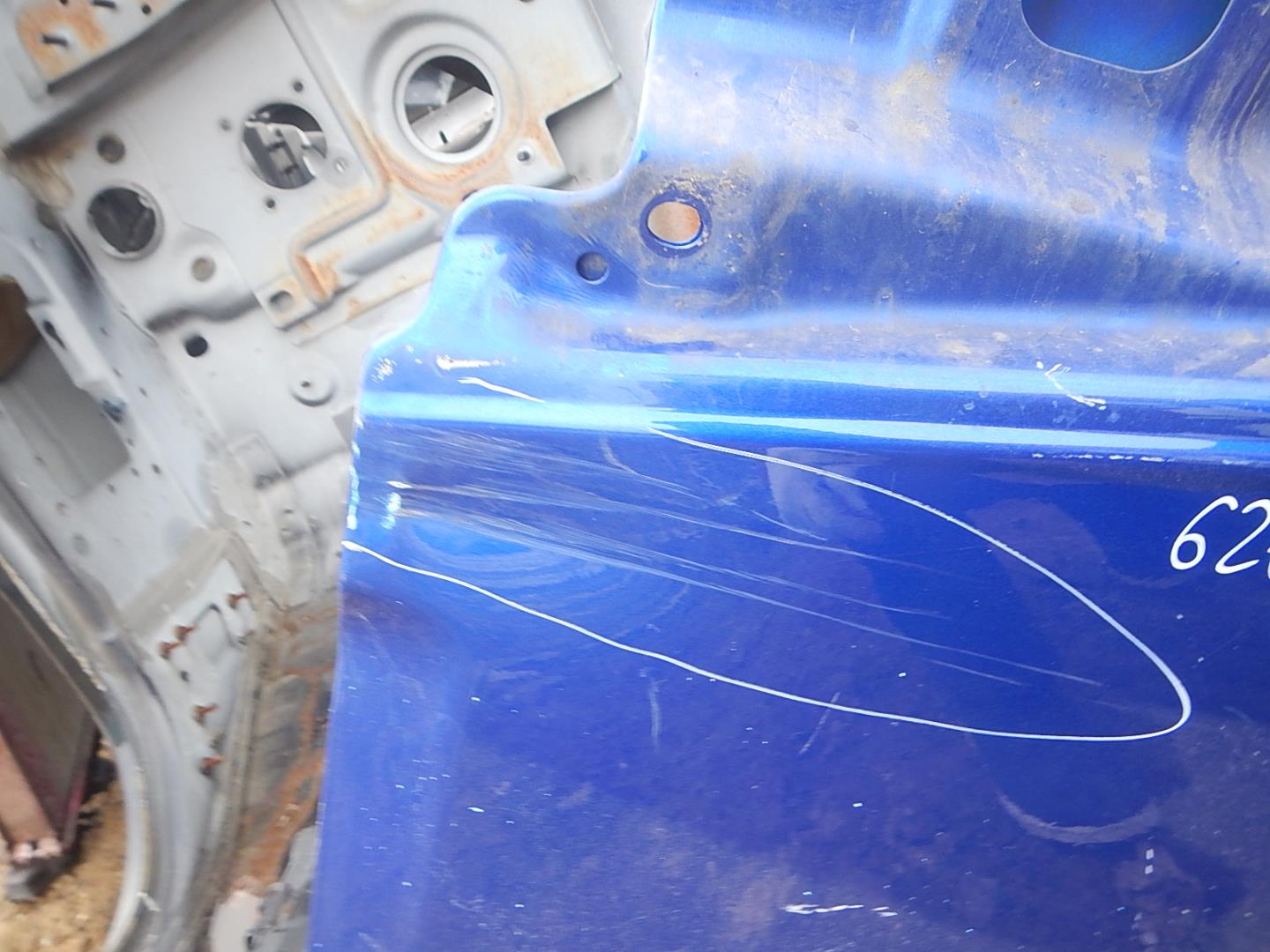 Накладка двери передней левой