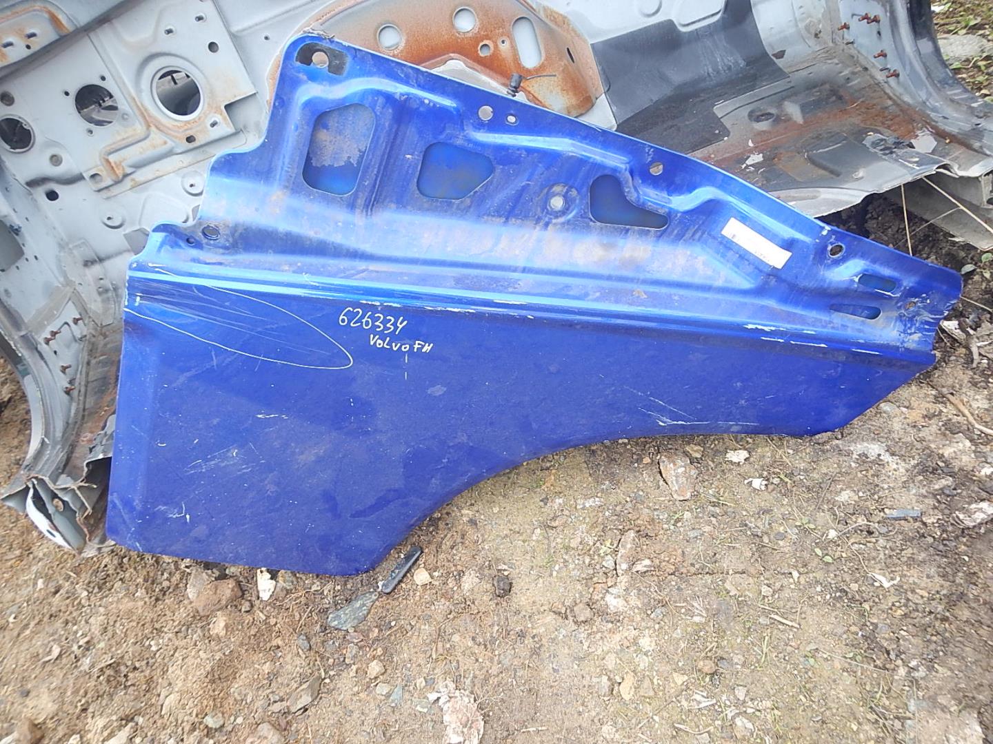 Накладка двери передней левой