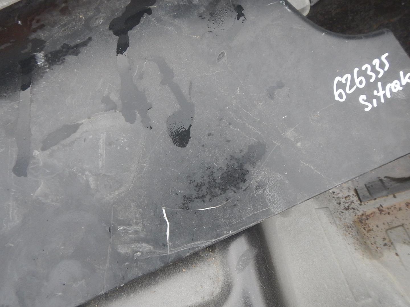 Накладка переднего бампера правая