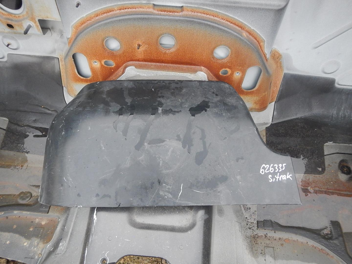 Накладка переднего бампера правая