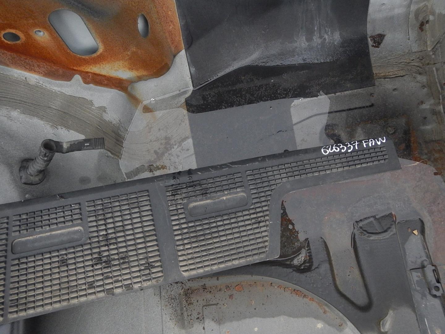 Накладка переднего бампера