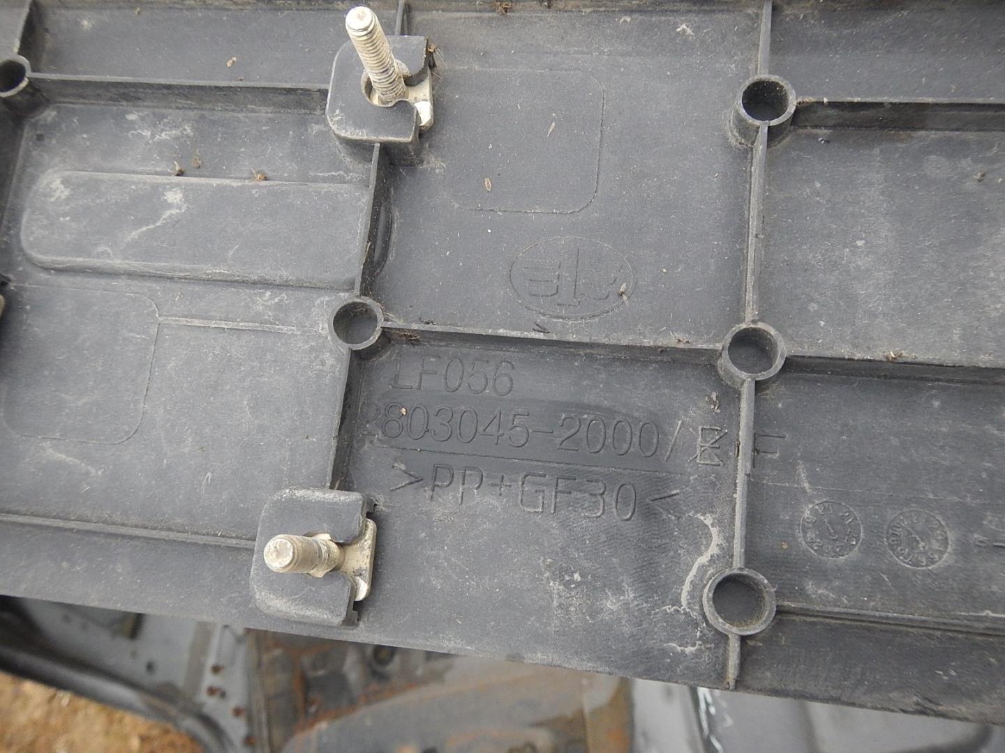 Накладка переднего бампера