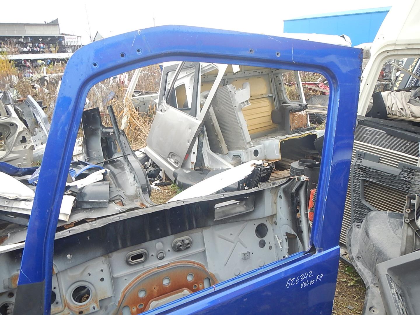 Дверь передняя левая