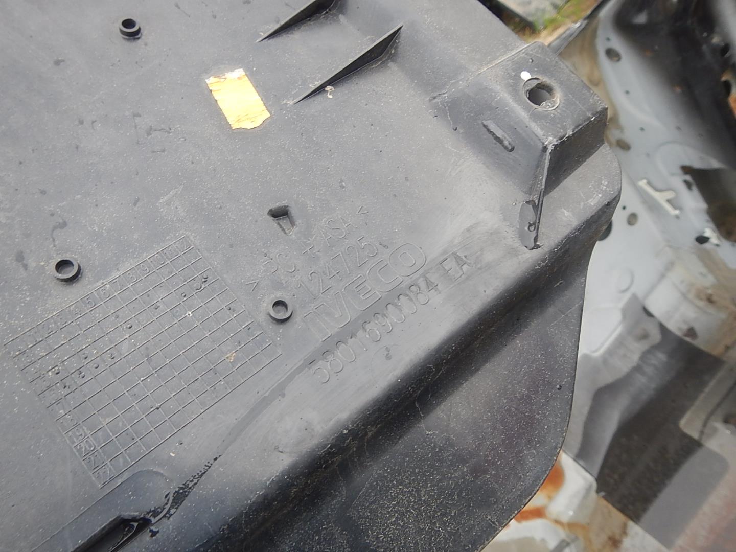 Решетка в бампер центральная