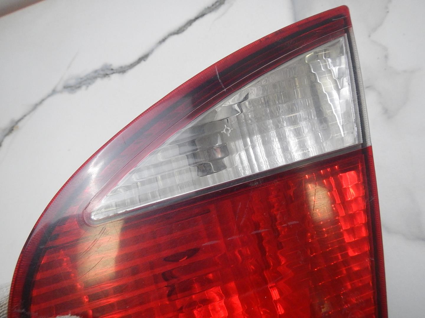 Фонарь задний внутренний правый