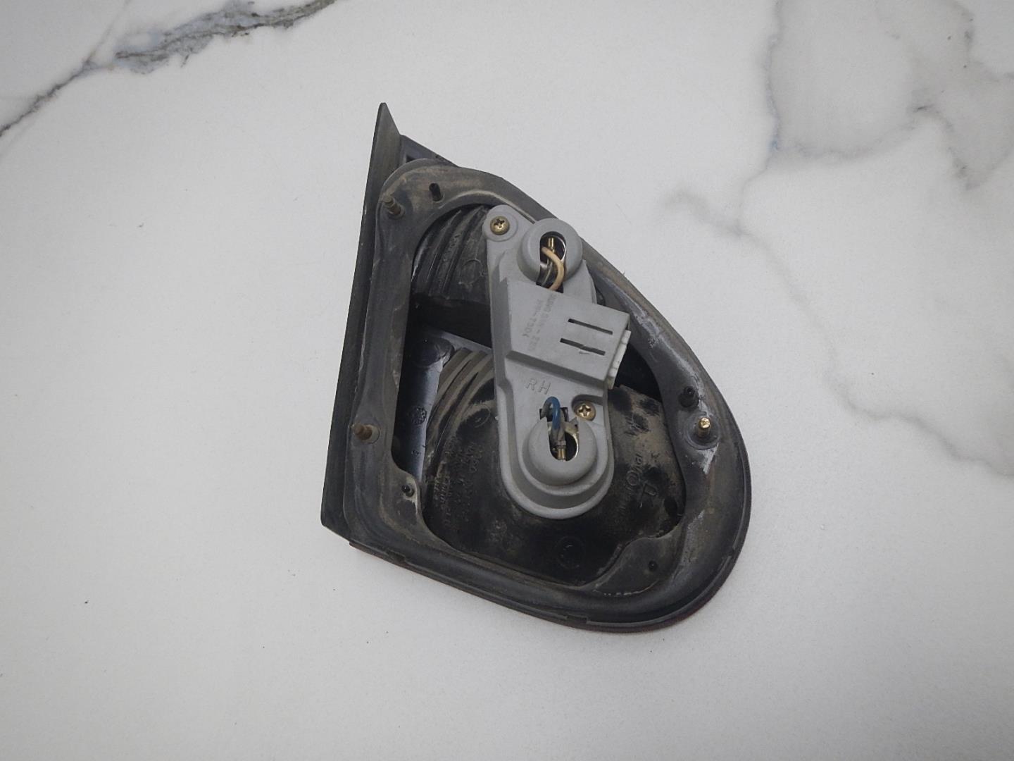 Фонарь задний внутренний правый