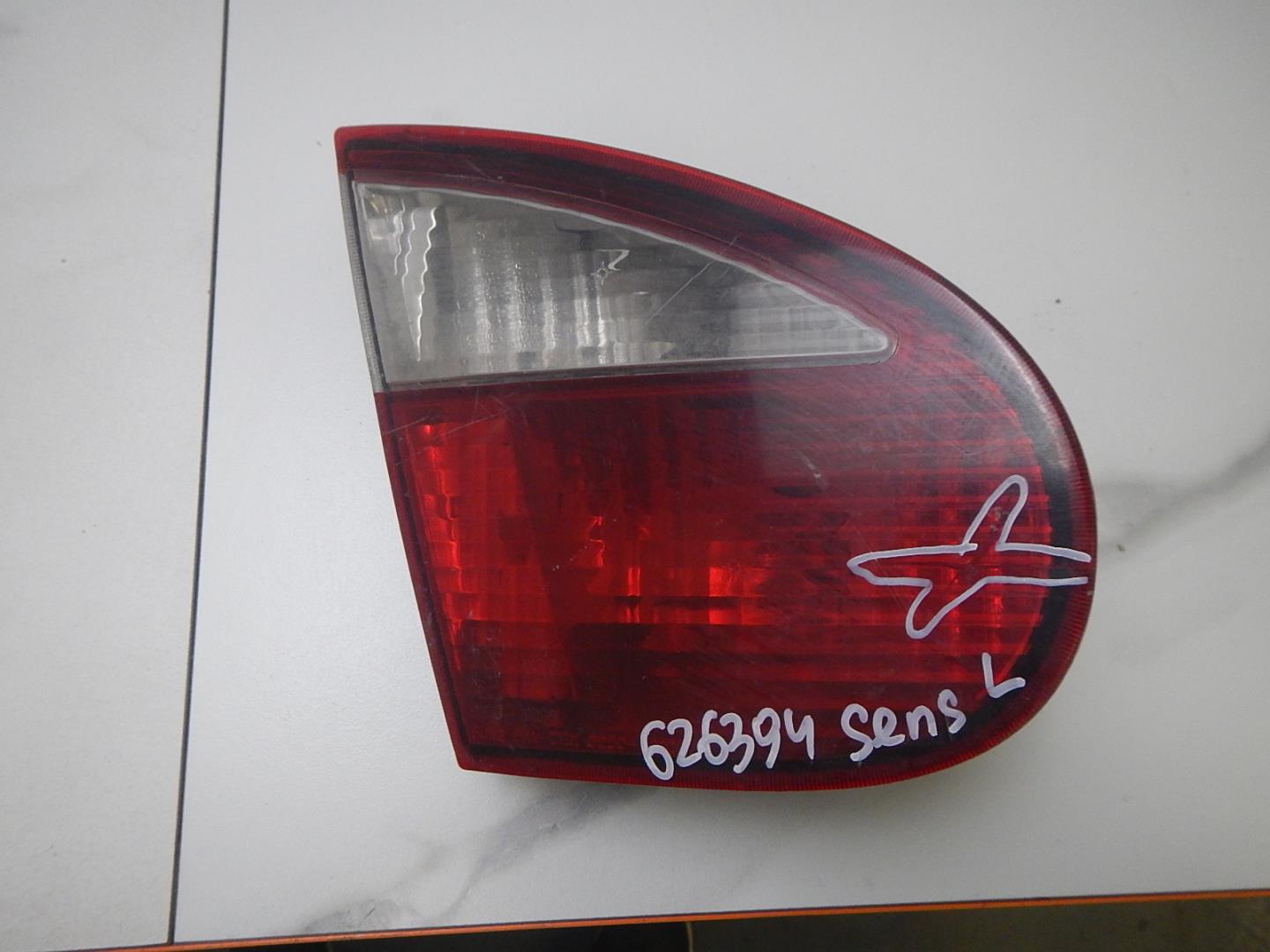 Фонарь задний внутренний левый