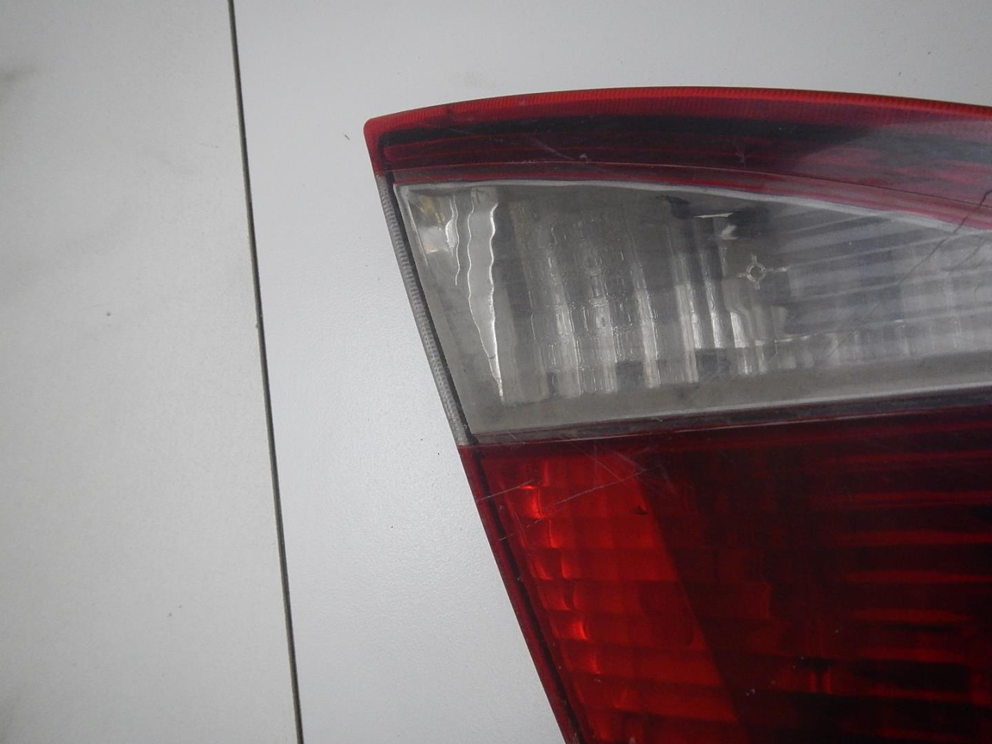 Фонарь задний внутренний левый