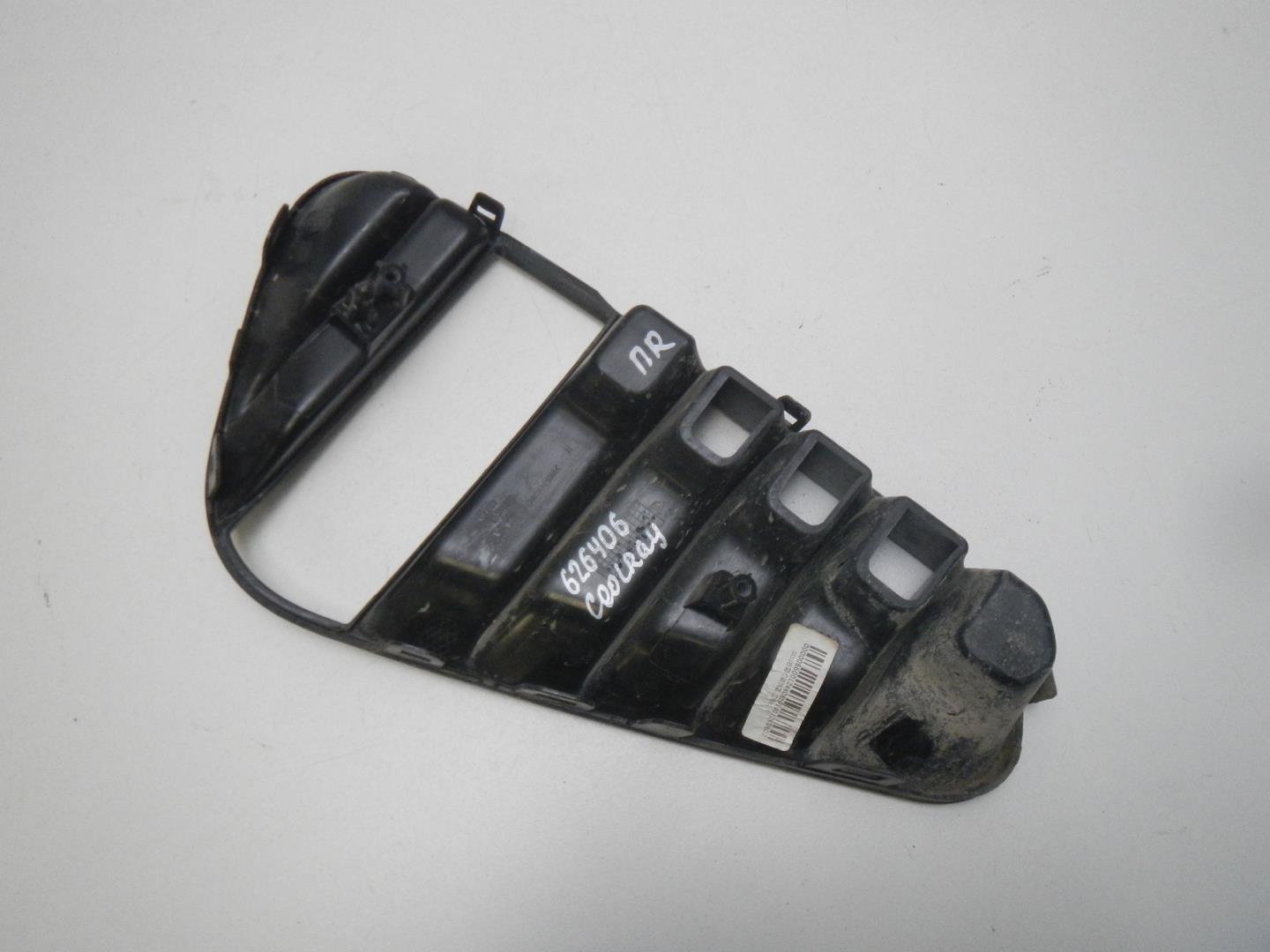 Решетка в бампер правая