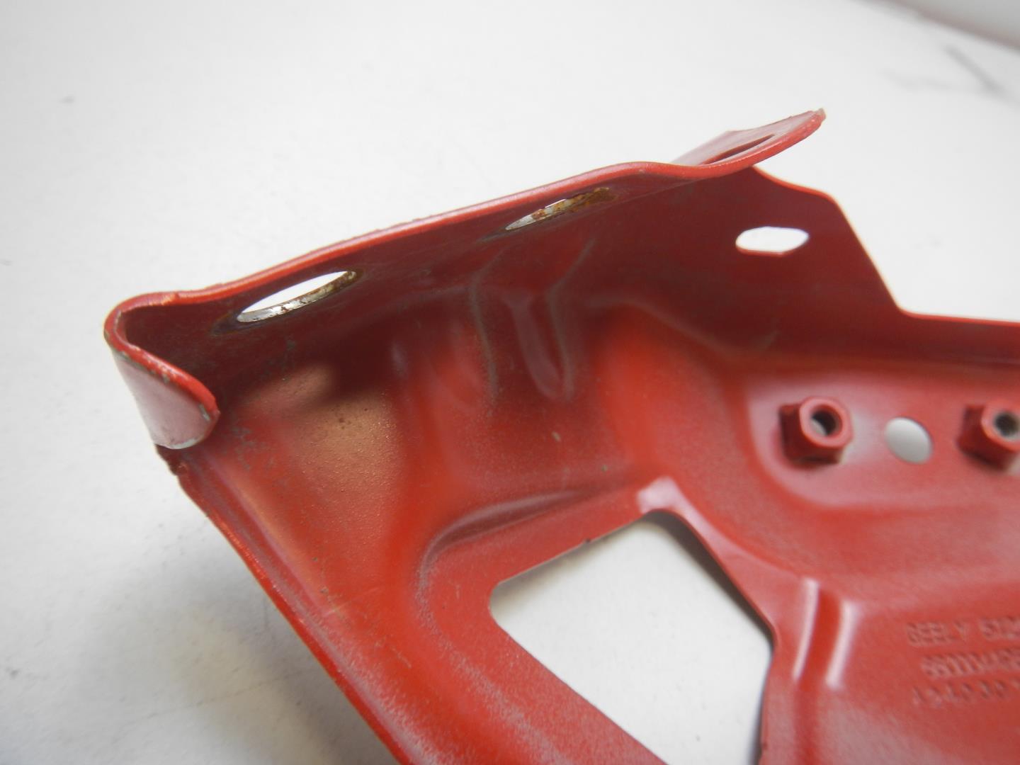 Кронштейн крепления крыла