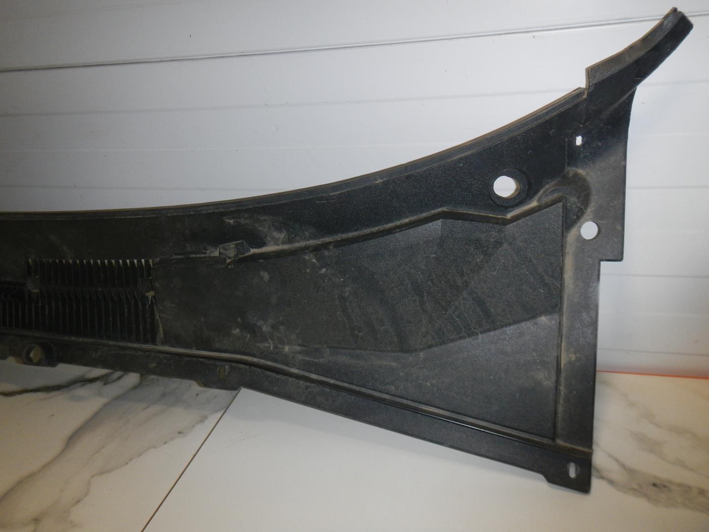 Решетка стеклоочистителей (Жабо)