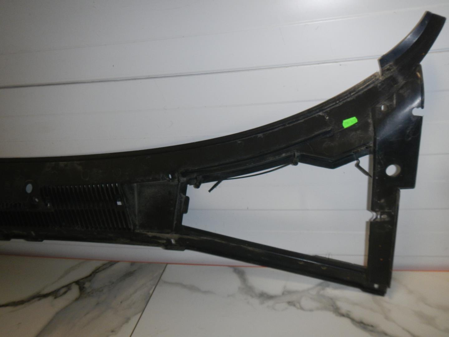 Решетка стеклоочистителей (Жабо)