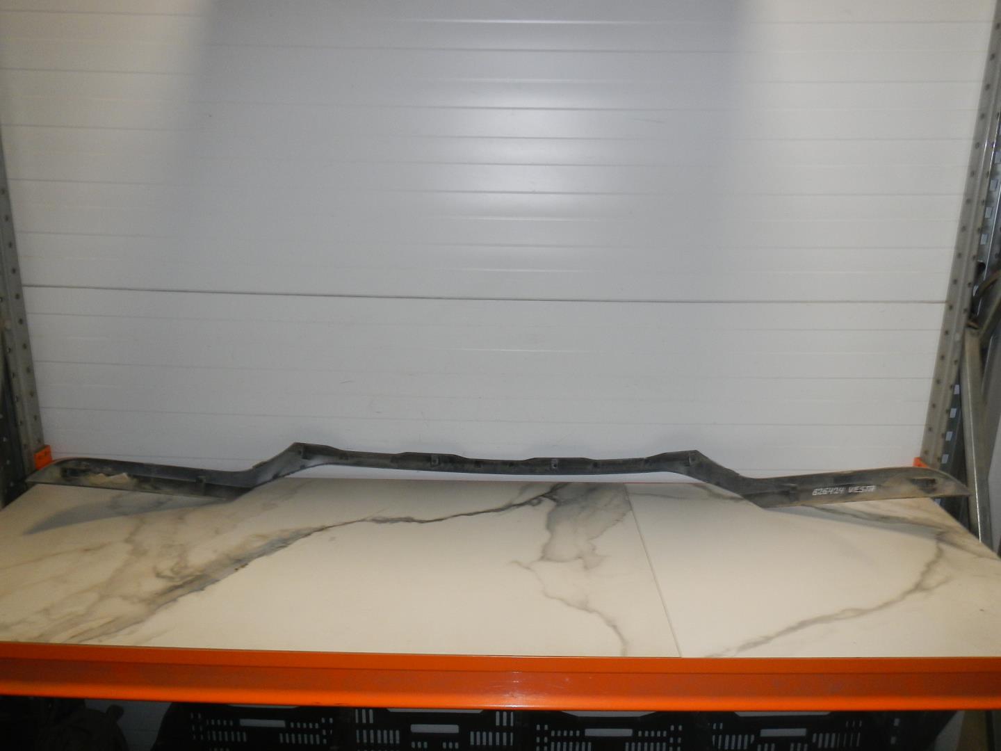 Накладка переднего бампера