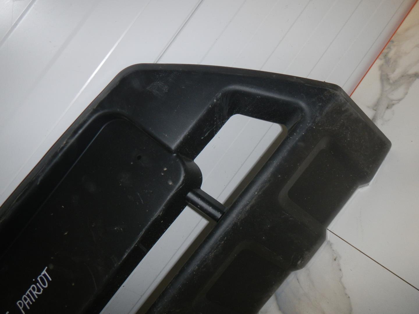 Накладка переднего бампера