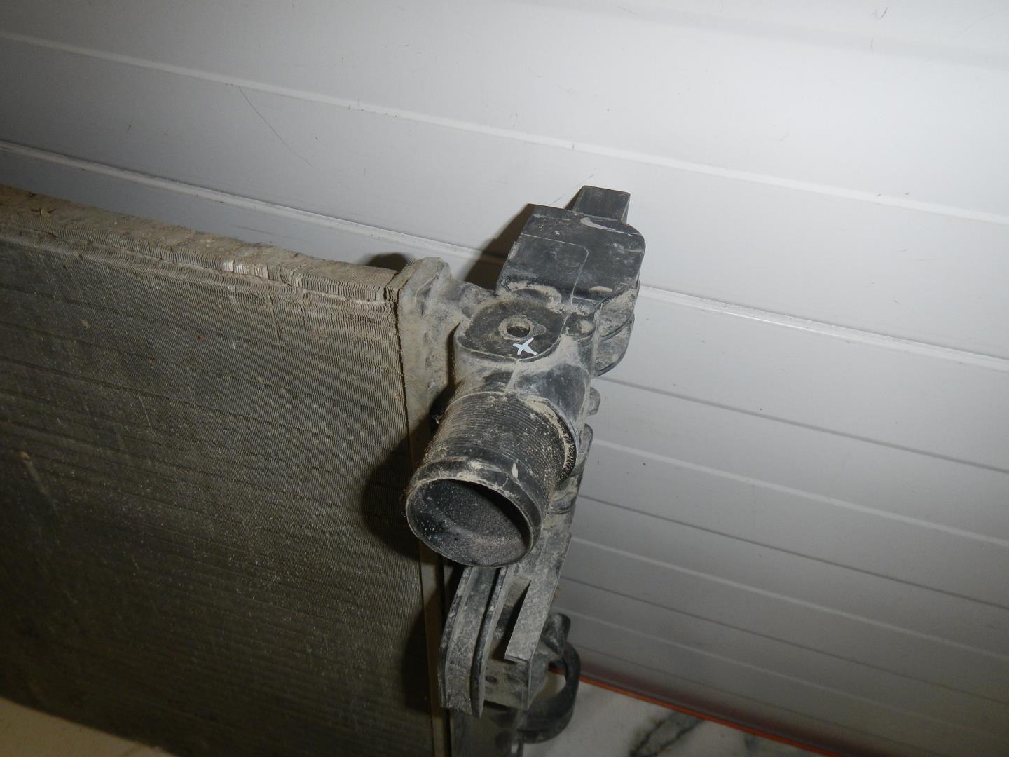 Радиатор охлаждения двигателя основной