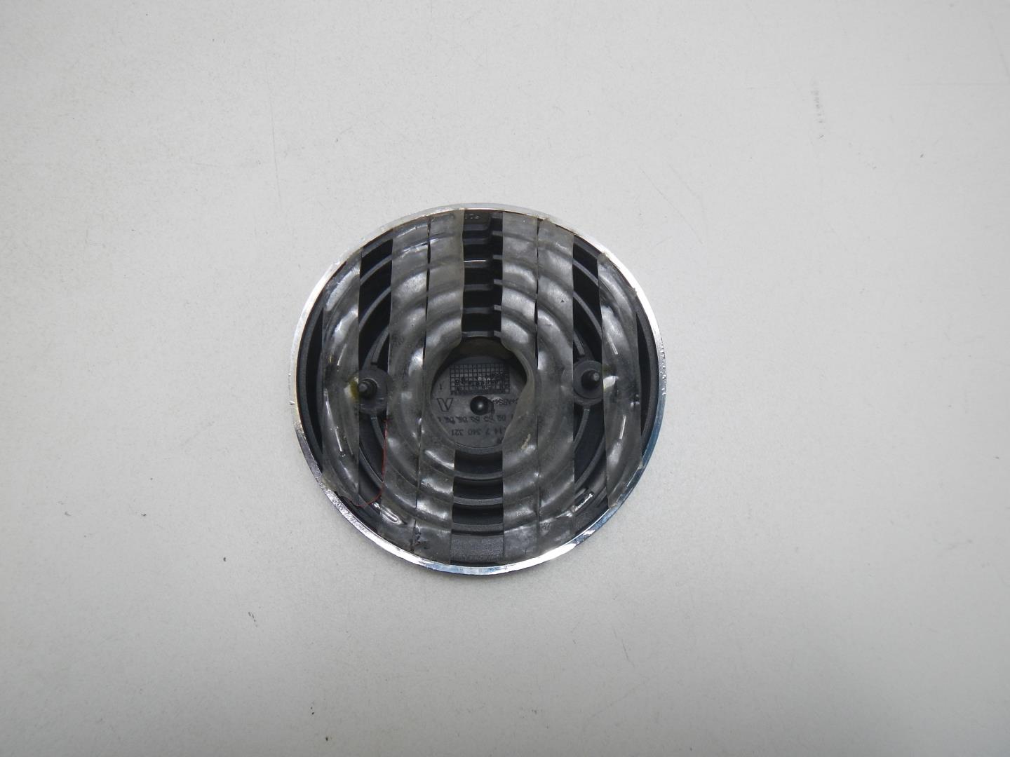 Эмблема на крышку багажника