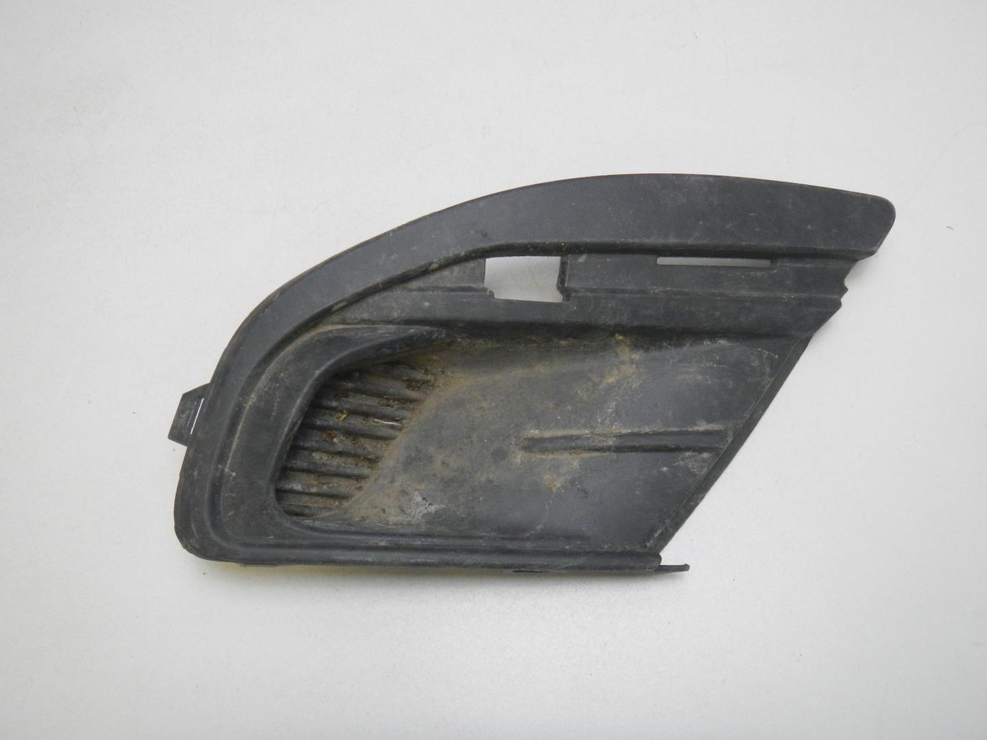 Решетка в бампер правая