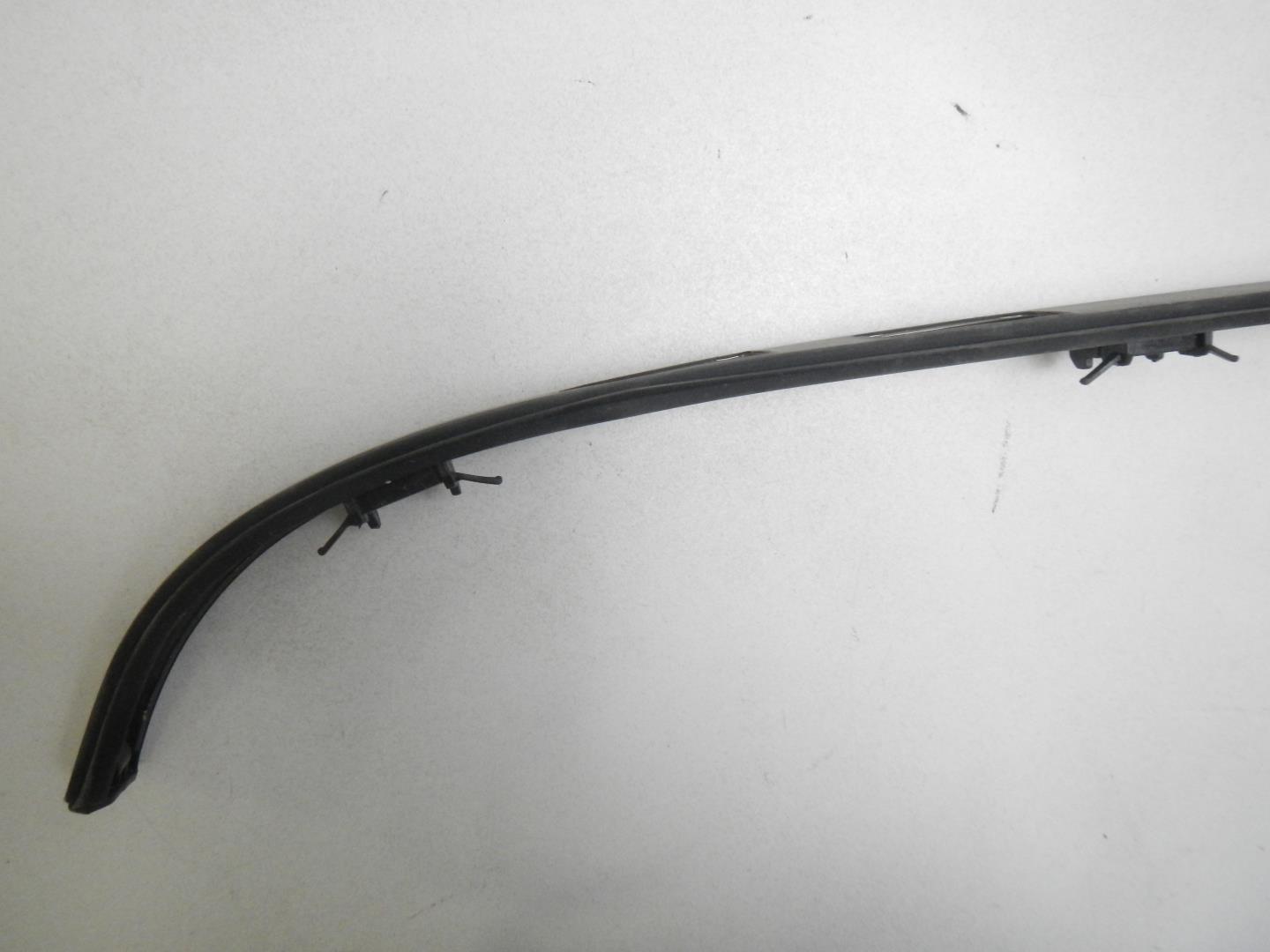 Молдинг крыши левый